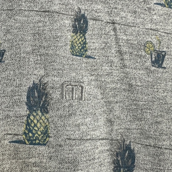 Travis Mathew Men’s Golf Polo Shirt Pineapple Cocktail All Over Print - Picture 4 of 6
